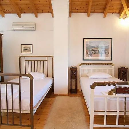 Kefalonian Luxury Mousata