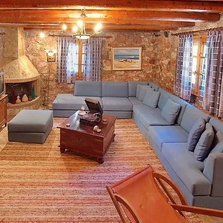 Kefalonian Luxury Mousata
